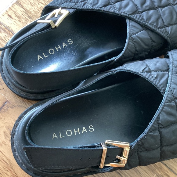 Alohas Marshmallow Quilted Black Sandals. Size 7-7.5 - Picture 4 of 5